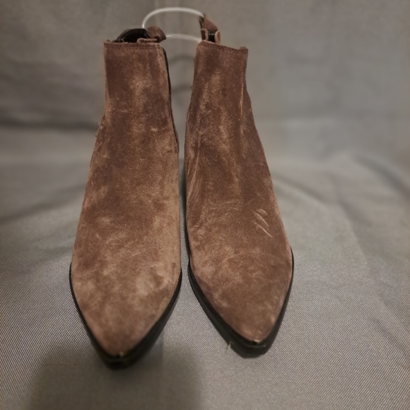 Marc Fisher Ltd Yale Chelsea Boot (Women) - Picture 3 of 9
